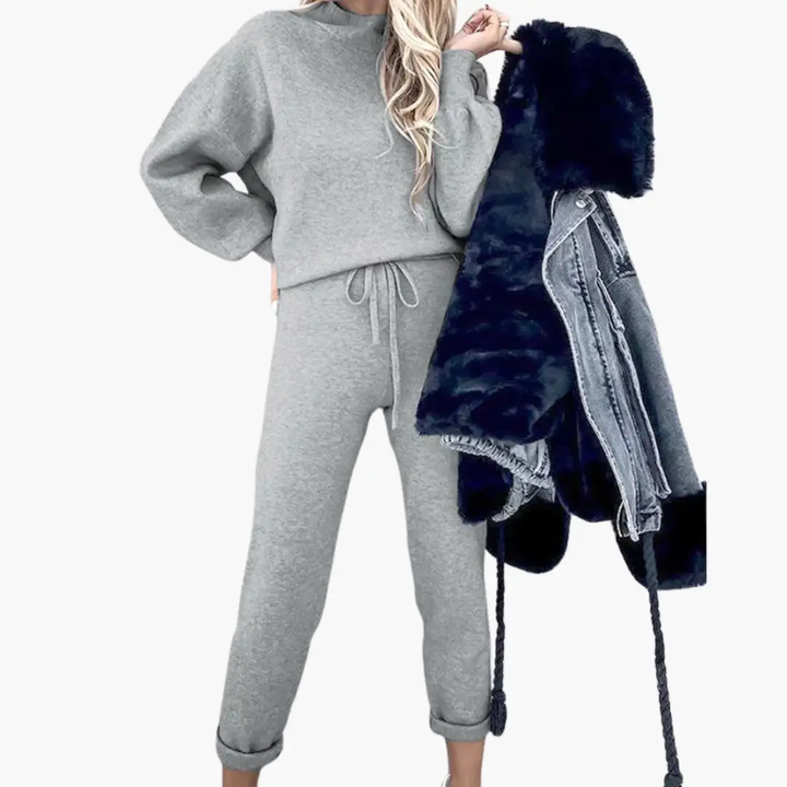 Two-Piece Jogging Suit for Women with High Collar