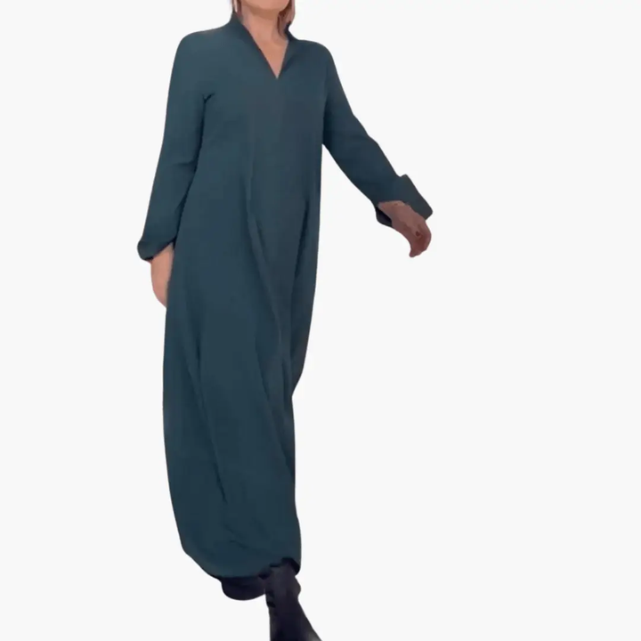 Elegant, loose-fitting long dress for women