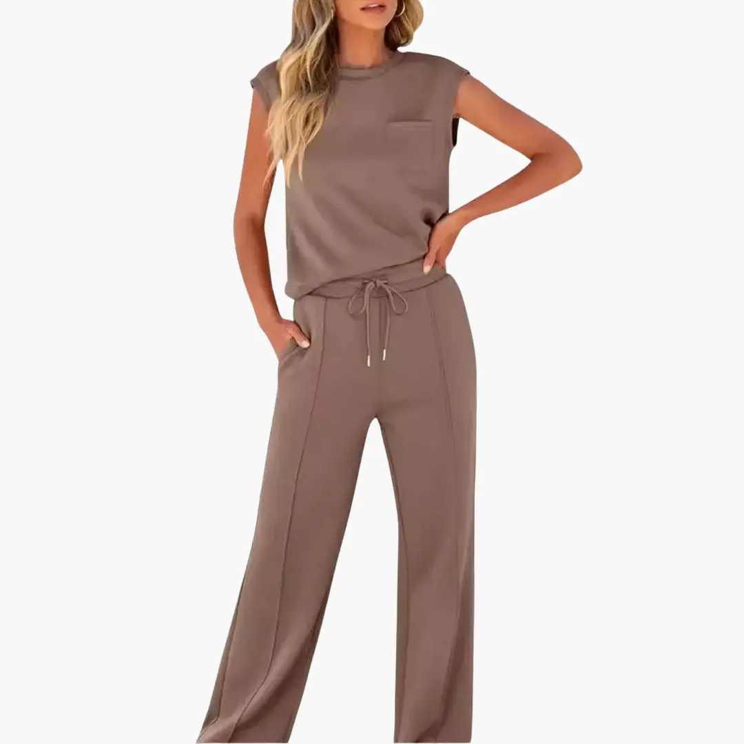 Women's Co Ord Set with Relaxed Fit and Short Sleeves