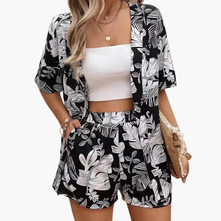 Women’s Floral Top and Shorts Set – Summer Two-Piece Outfit