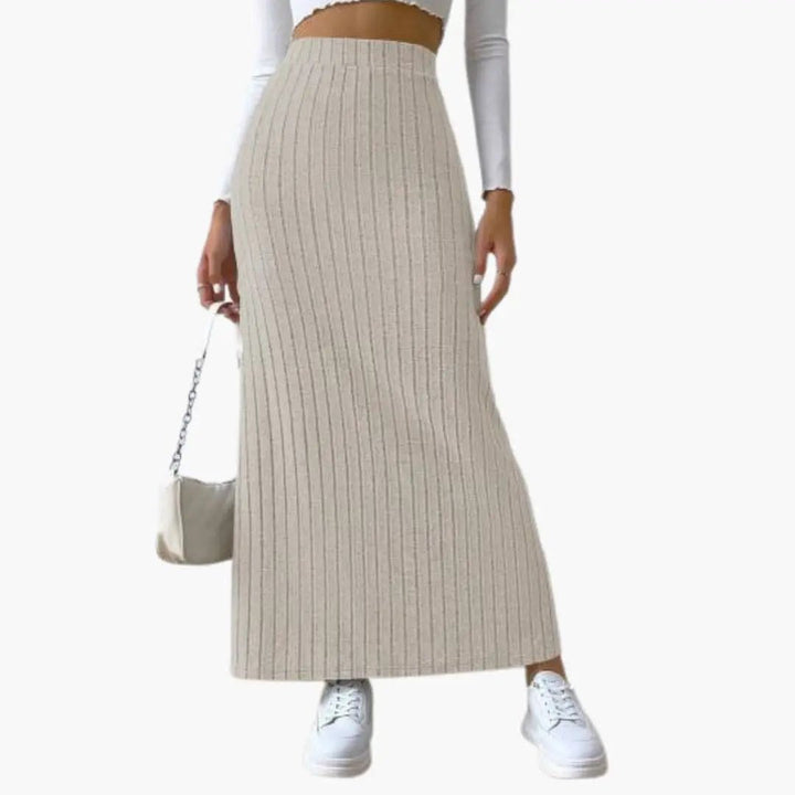 Women's Knitted Skirt with Elastic Waistband and Midi Length