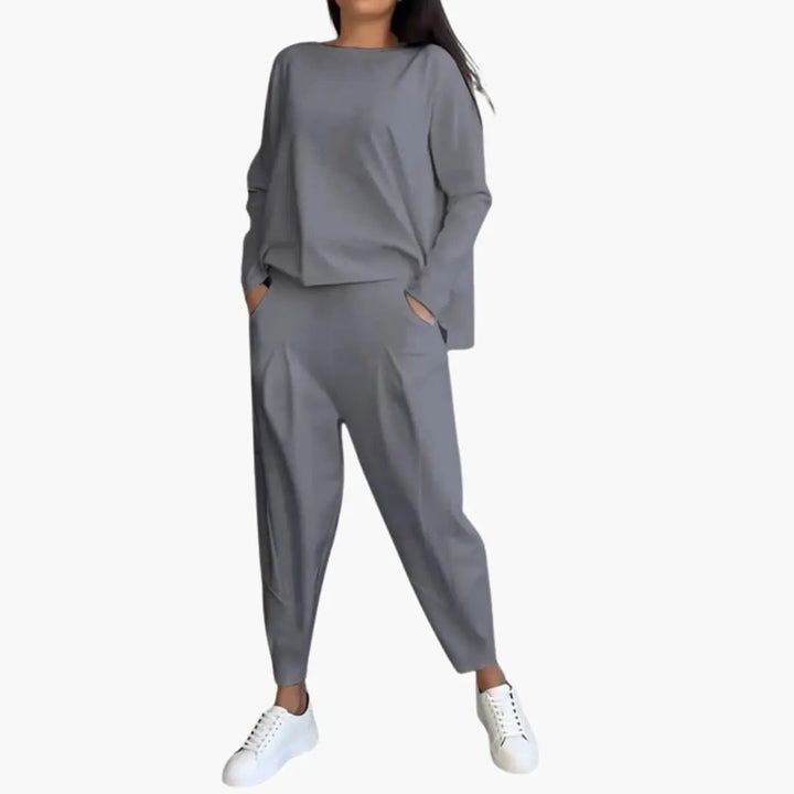 Women’s Long Sleeve Two-Piece Outfit Set – Round Neck Top and Full-Length Pants