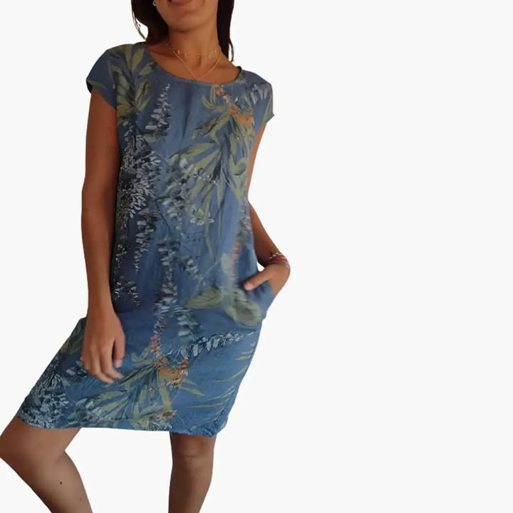 Women’s Short Sleeve Dress with Round Neckline and Straight Hem