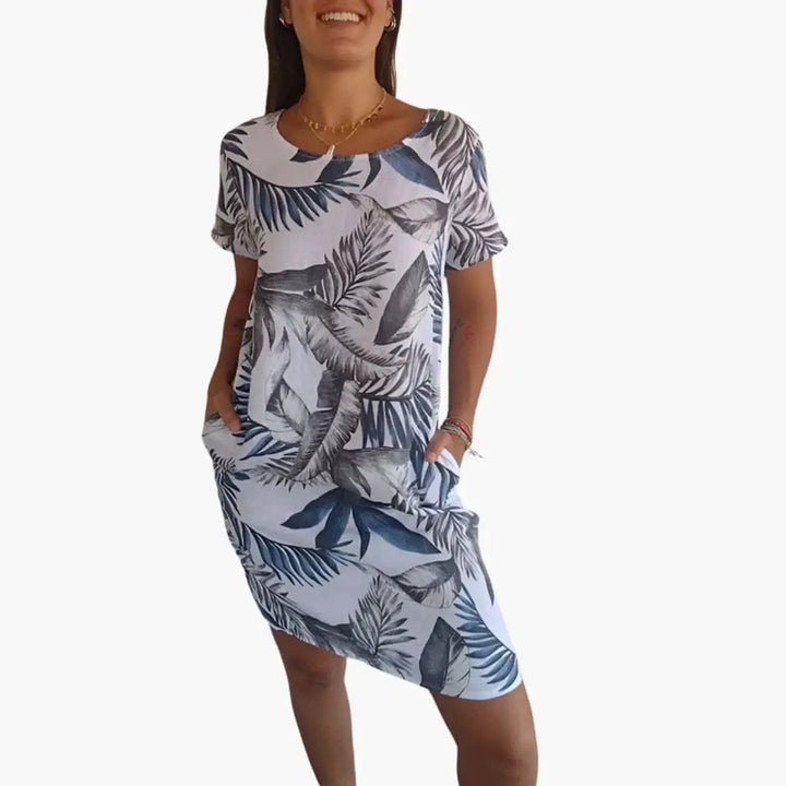 Women’s Short Sleeve Dress with Round Neckline and Straight Hem