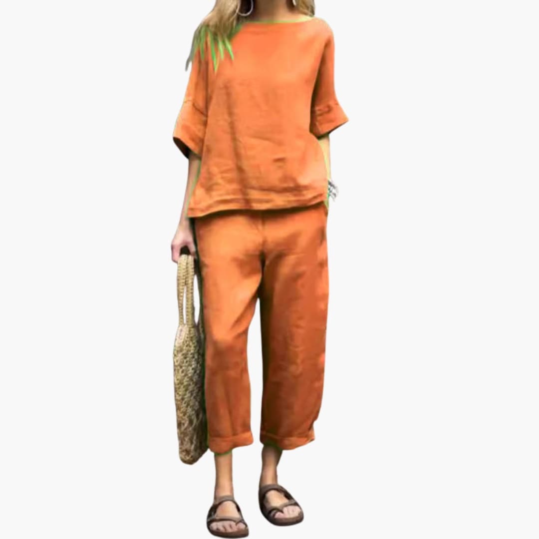 Women’s Short Sleeve Two-Piece Set – Round Neck Top and Elastic Waist Pants