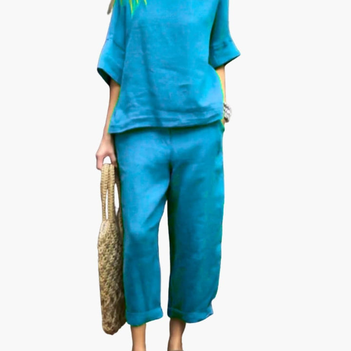 Women’s Short Sleeve Two-Piece Set – Round Neck Top and Elastic Waist Pants