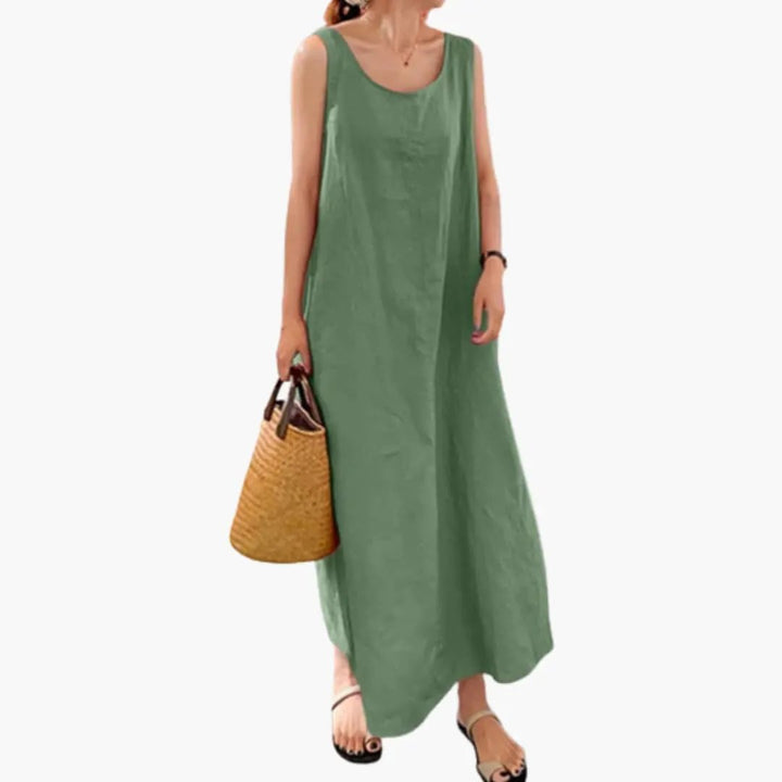 Women’s Sleeveless Dress with Round Neckline and Side Pockets