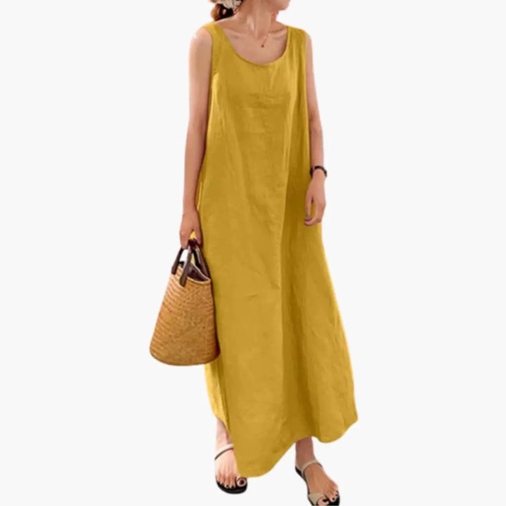 Women’s Sleeveless Dress with Round Neckline and Side Pockets