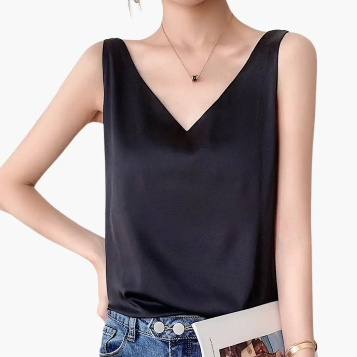 Women’s Sleeveless Tank Top with Loose Cut