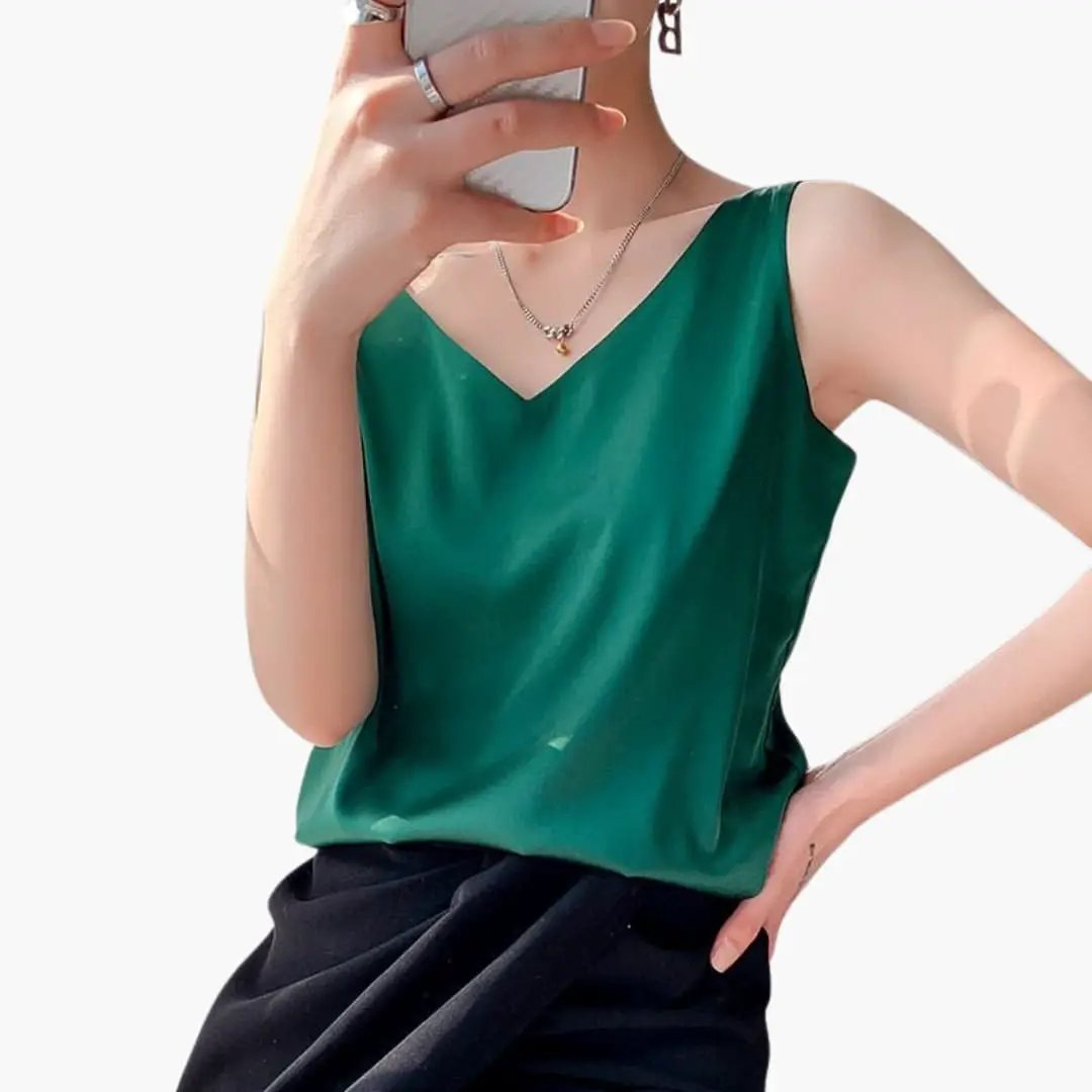 Women’s Sleeveless Tank Top with Loose Cut