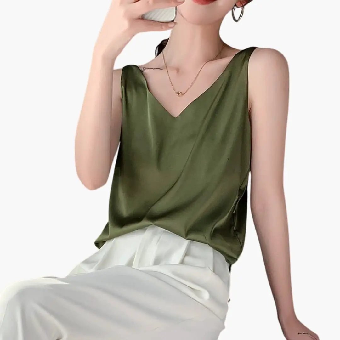 Women’s Sleeveless Tank Top with Loose Cut