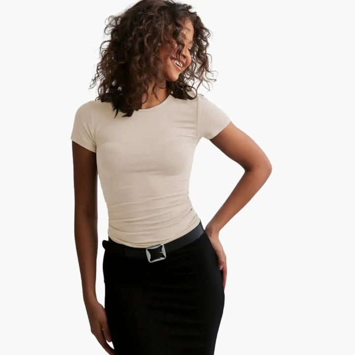 Women’s Slim Fit T-Shirt with Round Neck and Short Sleeves