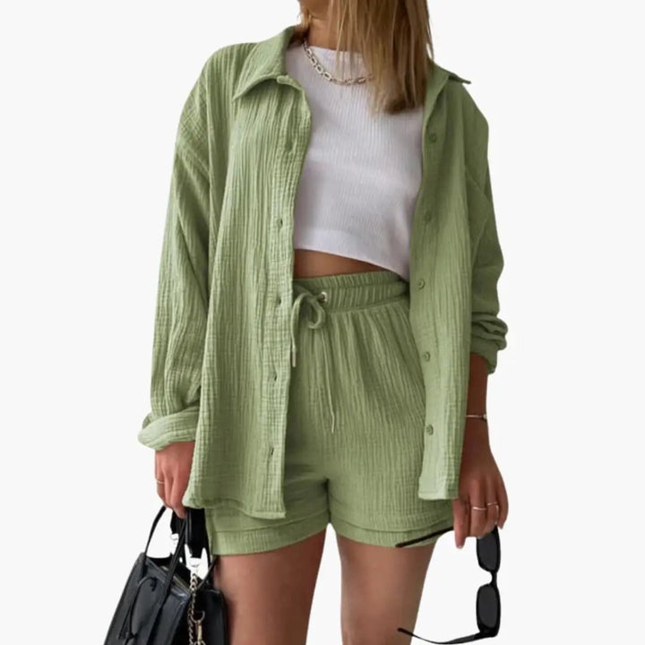 Women’s Two-Piece Shorts Set – Short Sleeve Top and Matching Shorts Outfit