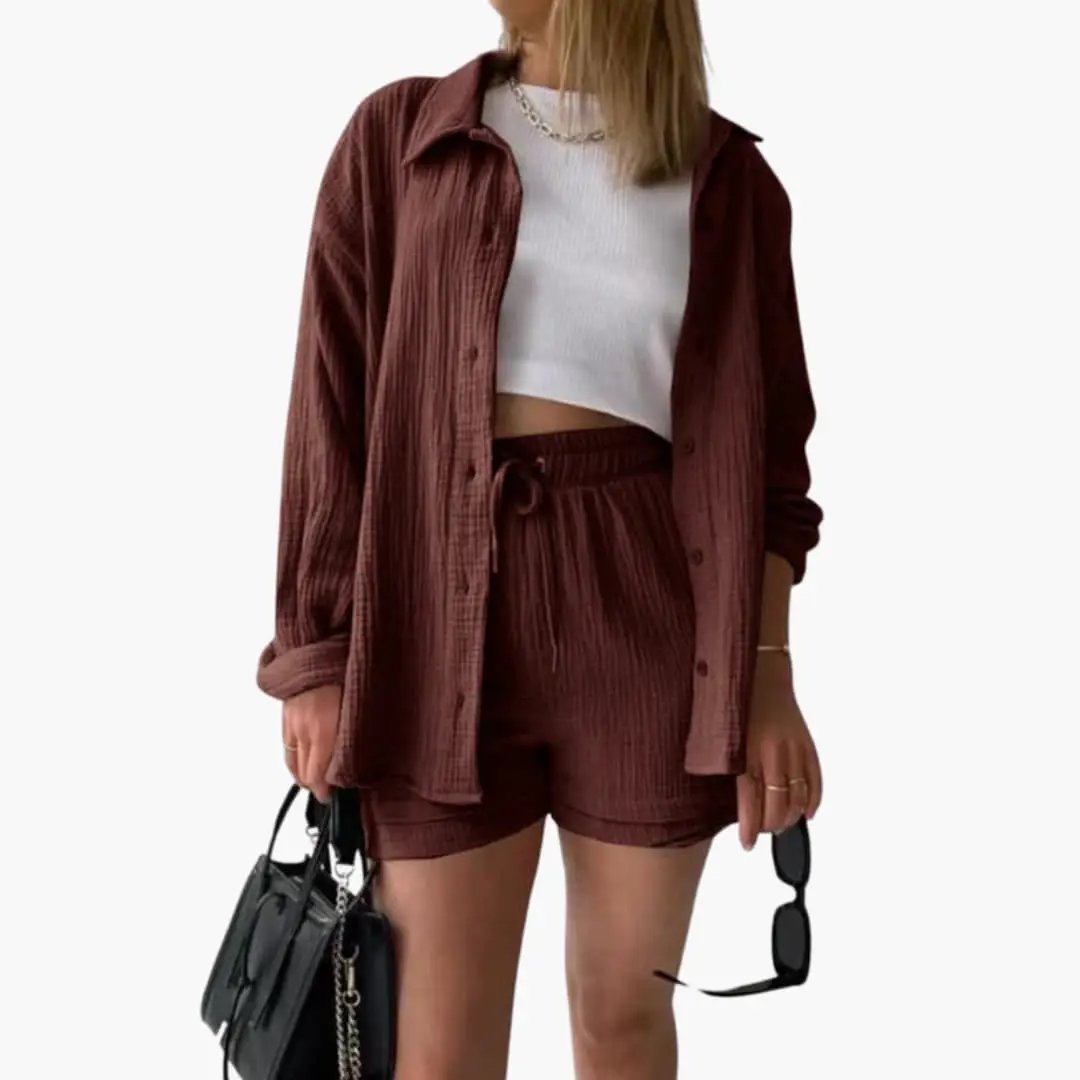 Women’s Two-Piece Shorts Set – Short Sleeve Top and Matching Shorts Outfit