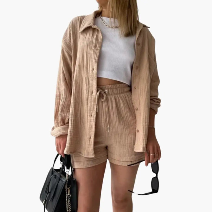 Women’s Two-Piece Shorts Set – Short Sleeve Top and Matching Shorts Outfit